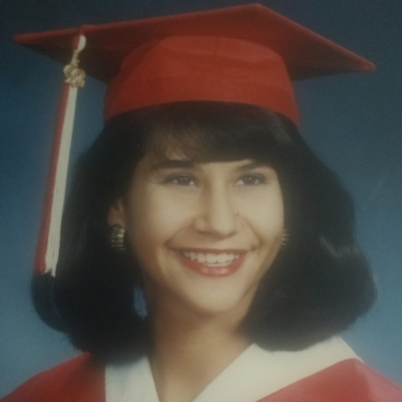 Meet your Posher, Claudia - Picture 1 of 1